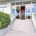 Annamaria's House Beachfront - Happy 아파트 *