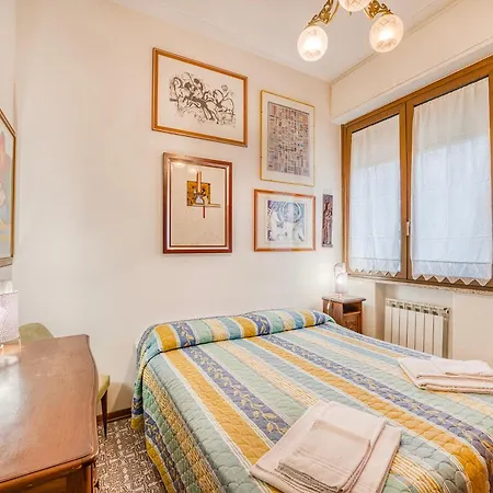 Annamaria's House Beachfront - Happy Apartament *