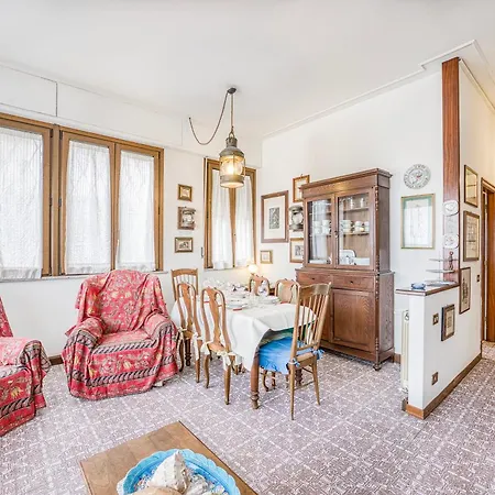 Annamaria's House Beachfront - Happy Viareggio