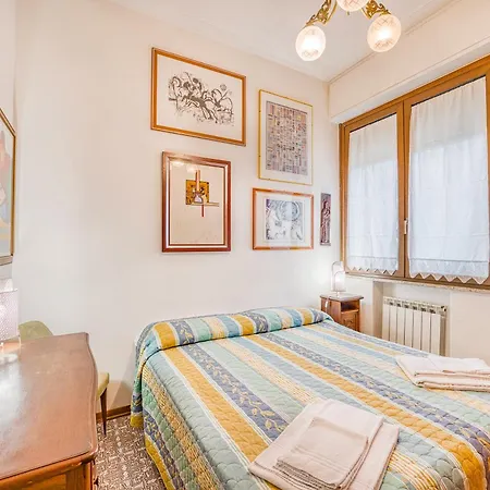 Annamaria's House Beachfront - Happy Viareggio