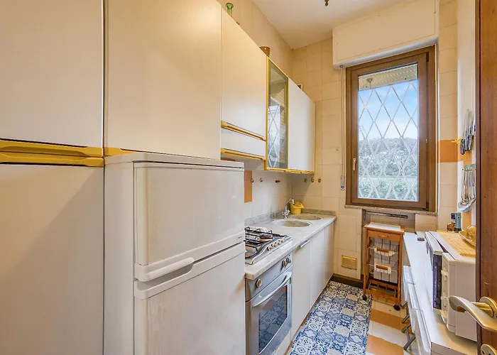 Annamaria's House Beachfront - Happy Apartament Viareggio