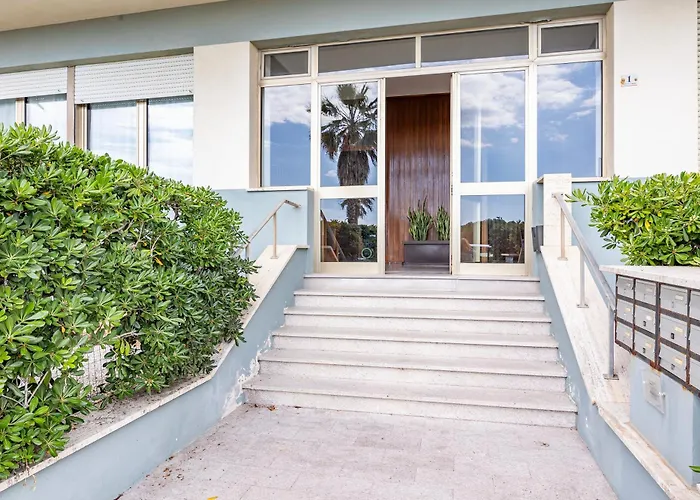 Annamaria's House Beachfront - Happy Apartament *